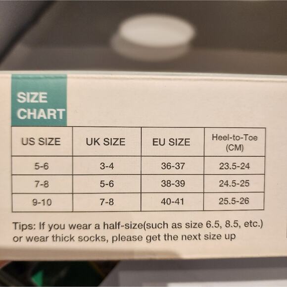 Fluffy Cozy Faux Fur Camel Slippers Gold Buckle Women's Size 9-10 New in Box - Picture 9 of 16